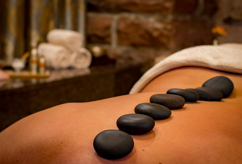 Body Massage with Hot Stone